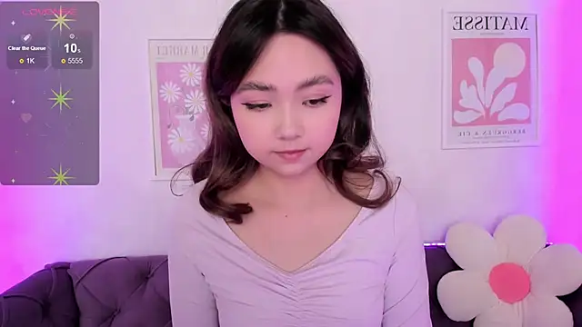 Snapshot of Fluffy_Rose chatting on March 14, 8:10 am Fluffy Rose online show from March 14, 8:10 am