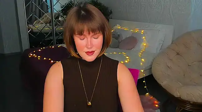 Snapshot of mirrorofsoul chatting on December 8, 6:11 am mirrorofsoul online show from December 8, 6:11 am