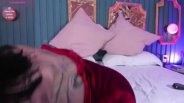 Kayla stern  online show from March 4, 11:08 am