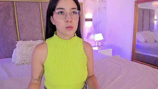 Snapshot of Susa1userma_ chatting on June 7, 1:15 pm Susa1userma online show from June 7, 1:15 pm