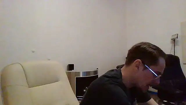 Snapshot of Minm666 chatting on December 21, 4:52 am Minm666 online show from December 21, 4:52 am