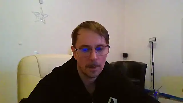 Snapshot of Minm666 chatting on December 23, 11:49 pm Minm666 online show from December 23, 11:49 pm