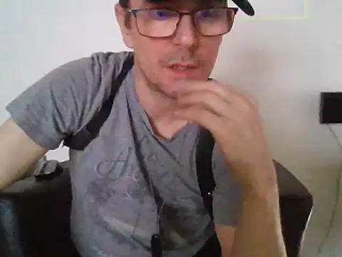 Snapshot of Minm666 chatting on February 4, 3:11 am Minm666 online show from February 4, 3:11 am