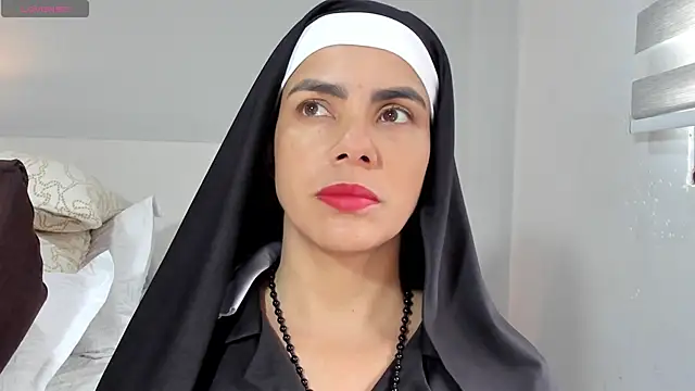 ClaraMariaMon online show from April 11, 3:27 pm