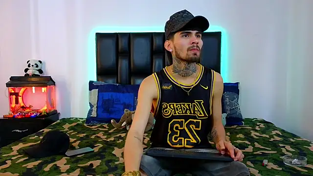 Brutal Sex Fucking online show from March 5, 8:05 pm