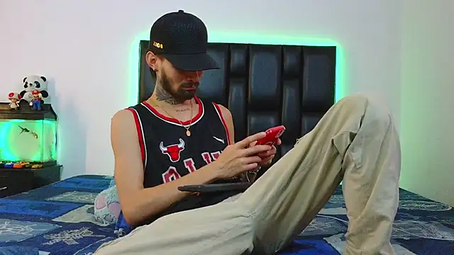 Brutal Sex Fucking online show from May 28, 9:01 pm