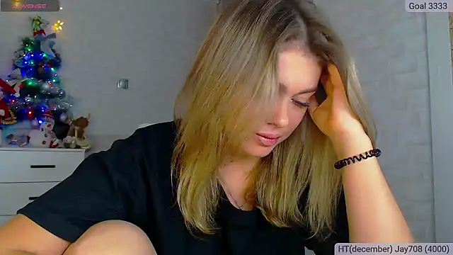 SuchCute online show from December 11, 3:35 am