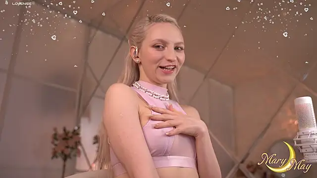 marylunamay online show from January 11, 3:44 am