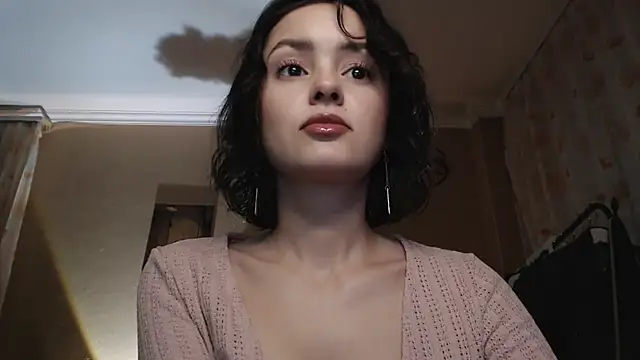 Snapshot of CuteRuby99 chatting on May 31, 6:09 pm CuteRuby99 online show from May 31, 6:09 pm