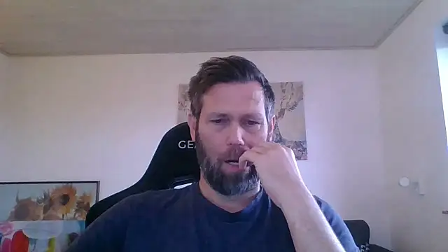 Snapshot of Gotta1 chatting on January 17, 12:21 pm Gotta1 online show from January 17, 12:21 pm