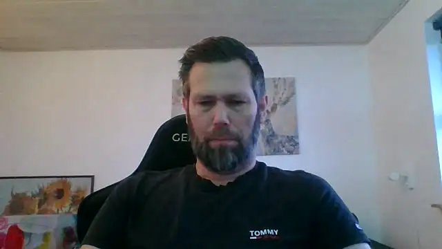 Snapshot of Gotta1 chatting on January 18, 9:13 am Gotta1 online show from January 18, 9:13 am