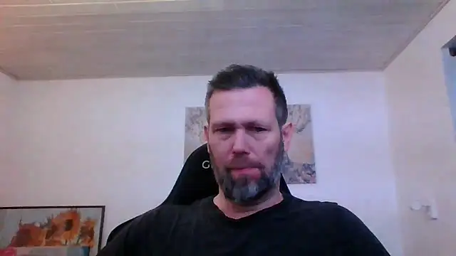 Snapshot of Gotta1 chatting on February 5, 2:11 pm Gotta1 online show from February 5, 2:11 pm