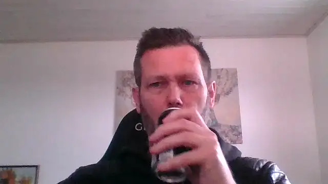 Snapshot of Gotta1 chatting on February 9, 2:10 pm Gotta1 online show from February 9, 2:10 pm