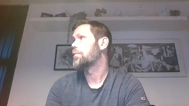 Snapshot of Gotta1 chatting on February 15, 6:43 am Gotta1 online show from February 15, 6:43 am