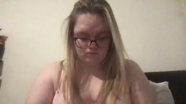 honeyyy24 online show from January 28, 7:42 pm