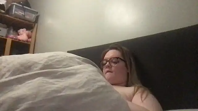 honeyyy24 online show from September 13, 9:58 pm