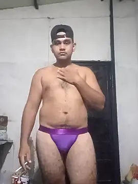 Snapshot of travieso2893 chatting on June 1, 2:13 am travieso2893 online show from June 1, 2:13 am