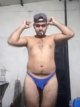 Snapshot of travieso2893 chatting on June 6, 3:33 am travieso2893 online show from June 6, 3:33 am
