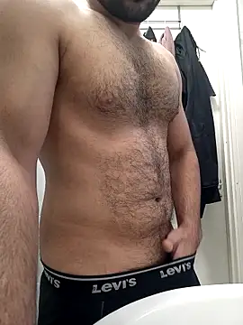 Snapshot of samcumms chatting on February 11, 3:40 pm samcumms online show from February 11, 3:40 pm