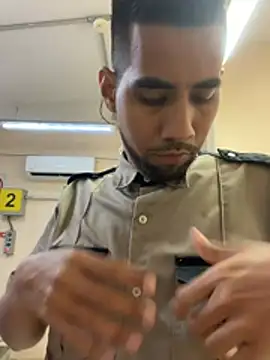 Snapshot of EnriquePersian197 chatting on May 6, 12:10 pm EnriquePersian197 online show from May 6, 12:10 pm