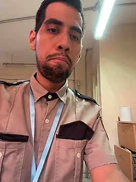 Snapshot of EnriquePersian197 chatting on June 18, 2:54 pm EnriquePersian197 online show from June 18, 2:54 pm