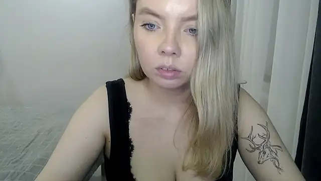 Snapshot of PolinaXXXJones chatting on January 17, 4:04 pm PolinaXXXJones online show from January 17, 4:04 pm