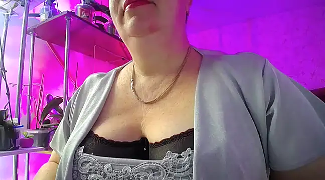 Snapshot of _Sweet_Woman chatting on January 17, 4:06 am  Sweet Woman online show from January 17, 4:06 am