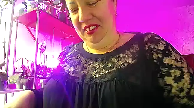 Snapshot of _Sweet_Woman chatting on February 15, 5:30 am  Sweet Woman online show from February 15, 5:30 am