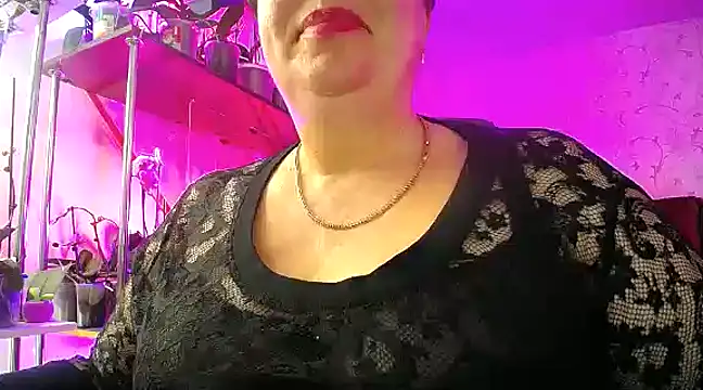 Snapshot of _Sweet_Woman chatting on February 15, 11:39 am  Sweet Woman online show from February 15, 11:39 am