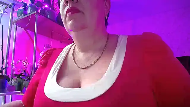 Snapshot of _Sweet_Woman chatting on February 23, 3:18 pm  Sweet Woman online show from February 23, 3:18 pm