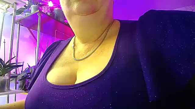 Snapshot of _Sweet_Woman chatting on October 11, 4:22 am  Sweet Woman online show from October 11, 4:22 am