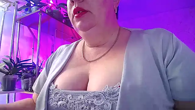  Sweet Woman online show from November 29, 6:49 am