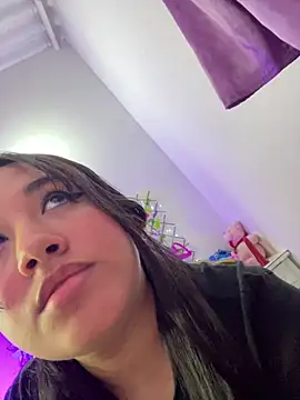 melyescobar online show from February 11, 12:05 pm