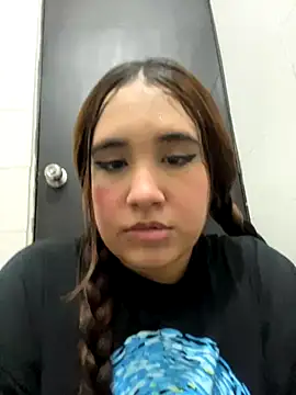 melyescobar online show from October 22, 3:29 am