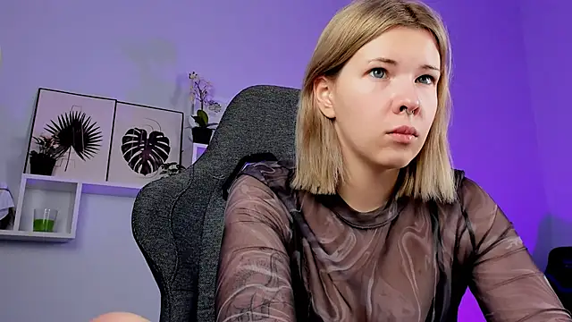 AliceSunday online show from December 21, 8:07 am