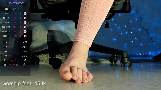 AliceSunday online show from December 22, 11:22 am