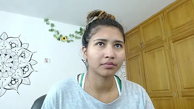 Snapshot of mariana_gimenez chatting on December 6, 2:28 pm mariana gimenez online show from December 6, 2:28 pm