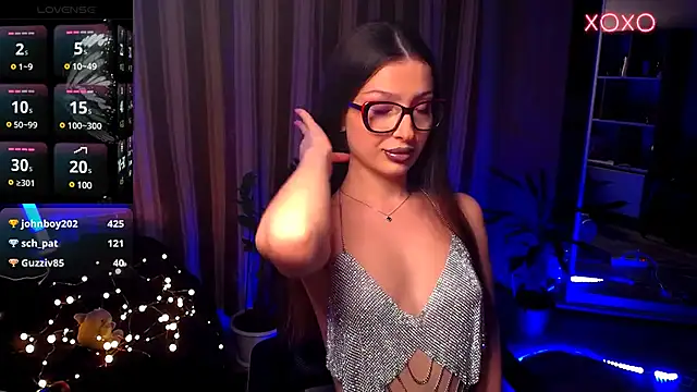 Laura Bess online show from December 13, 1:26 am