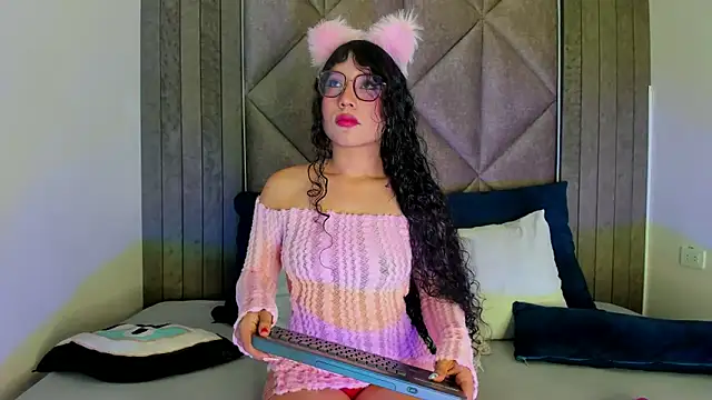 BriaConner  online show from February 8, 2:47 am