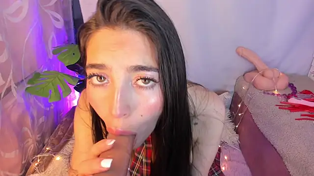 Snapshot of Arii_vega_ chatting on April 16, 4:52 pm Arii vega online show from April 16, 4:52 pm