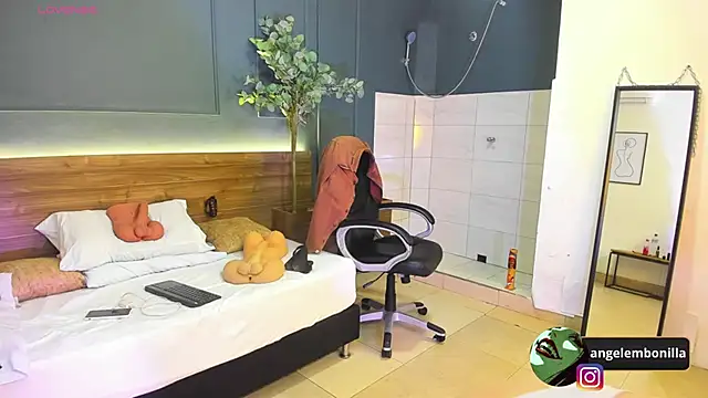 megan morgan01 online show from January 9, 12:30 pm