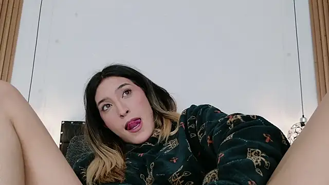 FULL TENTATION  online show from July 13, 9:34 am