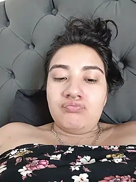 Hellen Alex online show from January 15, 1:05 pm