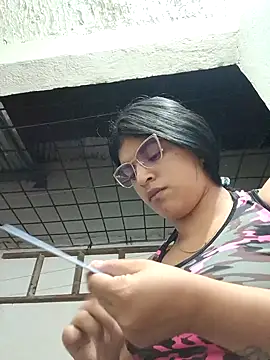 Snapshot of naughty-girl01 chatting on February 3, 10:14 am naughty-girl01 online show from February 3, 10:14 am