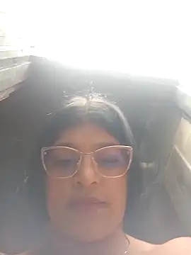 Snapshot of naughty-girl01 chatting on February 22, 4:40 pm naughty-girl01 online show from February 22, 4:40 pm