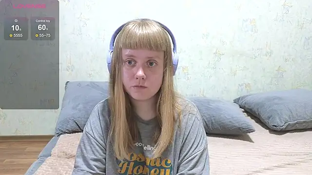 Snapshot of June_shy0 chatting on June 30, 7:31 am June shy0 online show from June 30, 7:31 am