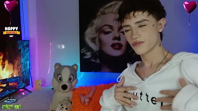 maxiy 001 online show from February 12, 6:19 am