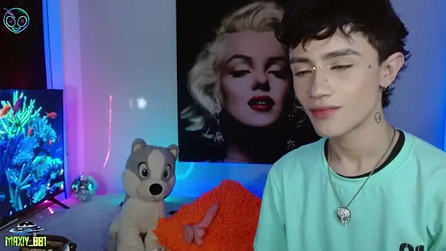 maxiy 001 online show from March 7, 8:34 am