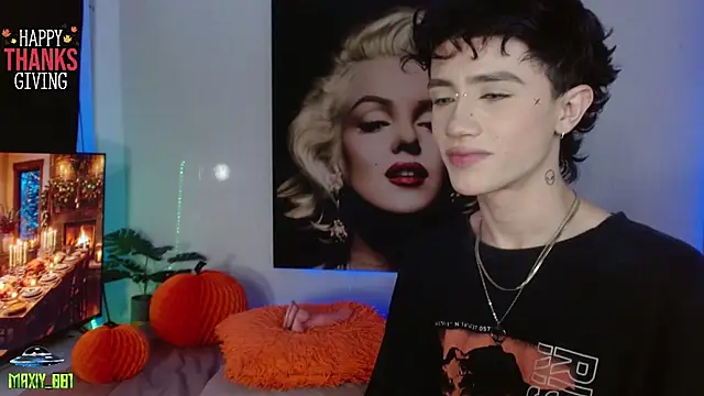 maxiy 001 online show from November 27, 8:55 pm