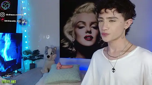 maxiy 001 online show from January 18, 8:18 am